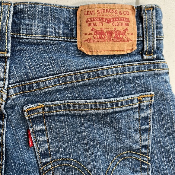 Levi’s Ladies 550 Relaxed Tapered Jeans, Size 10 M - Picture 6 of 10